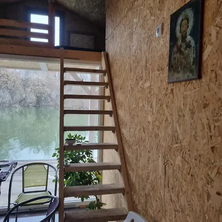 Splav Na Dunavcu Kamp alanı Ivanovo